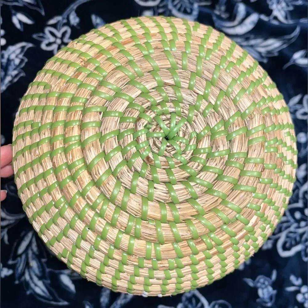 NWOT! AMSHA Olive Green Sweetgrass Planter Basket